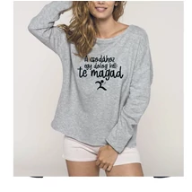 laza szabású (oversized) pulcsi